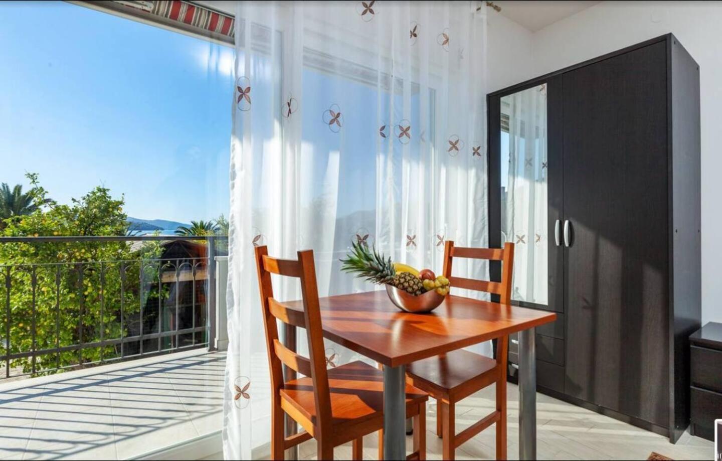 トロギールAffabilis Vip Houseアパートメント エクステリア 写真